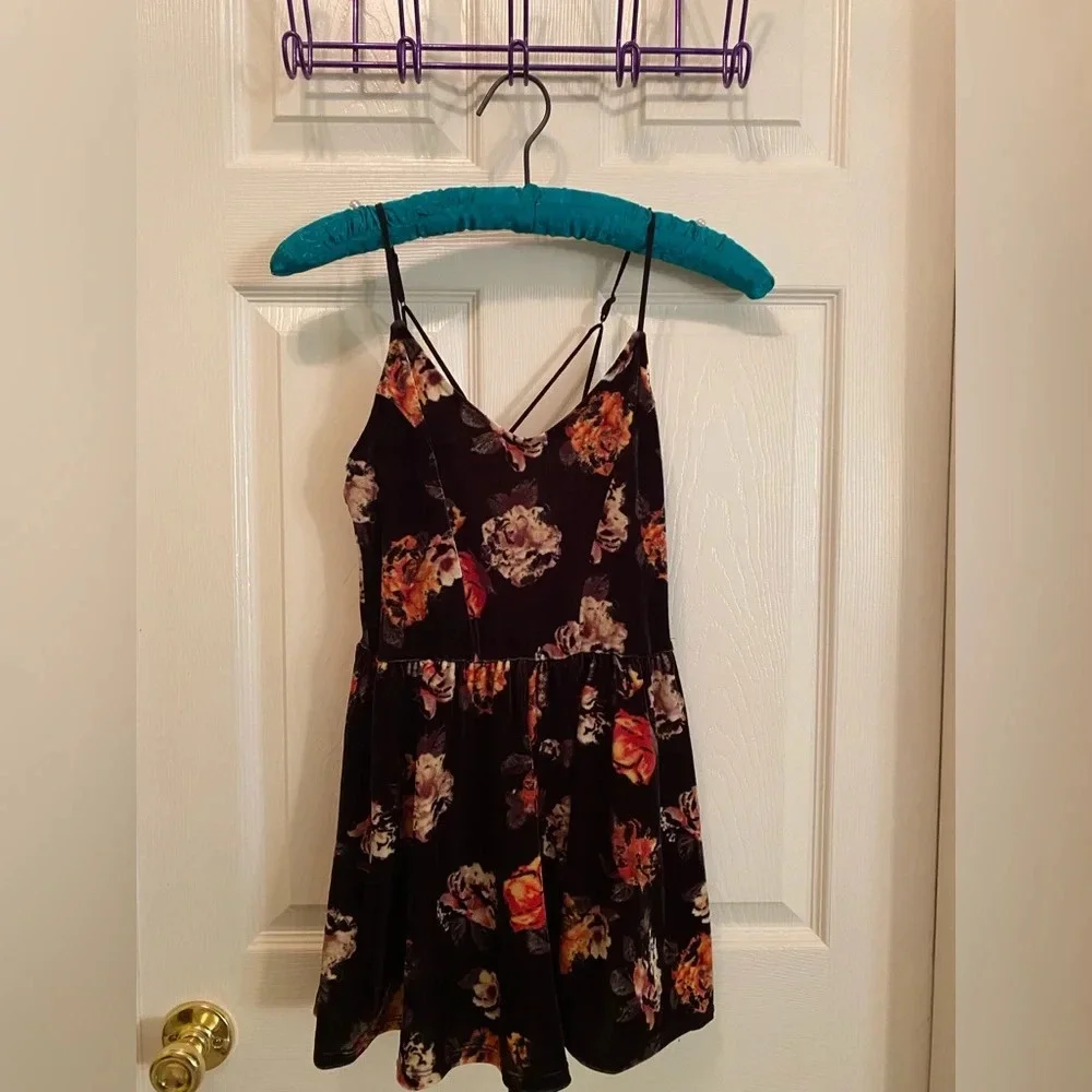 Floral romper from target small - Picture 1 of 8